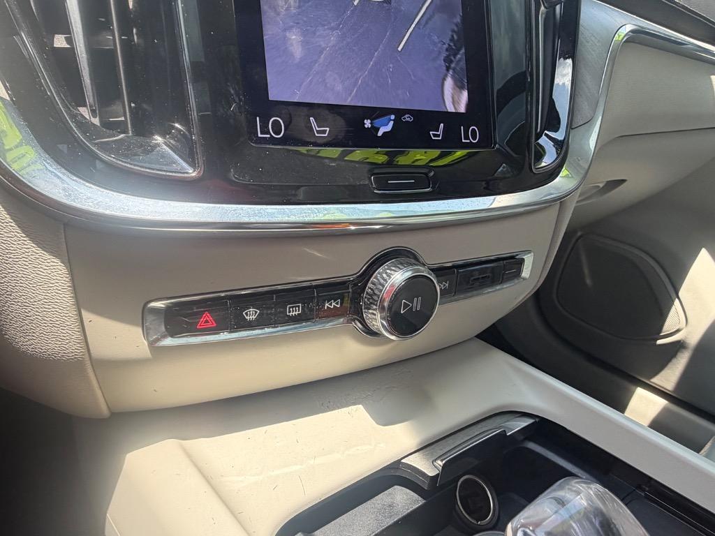 2022 Volvo S60 - $24,900