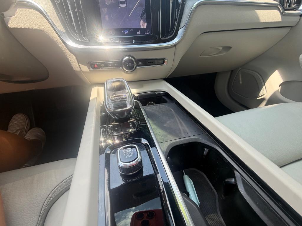 2022 Volvo S60 - $24,900