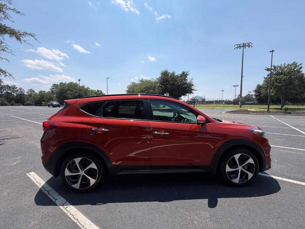 2016 Hyundai Tucson - $16,900