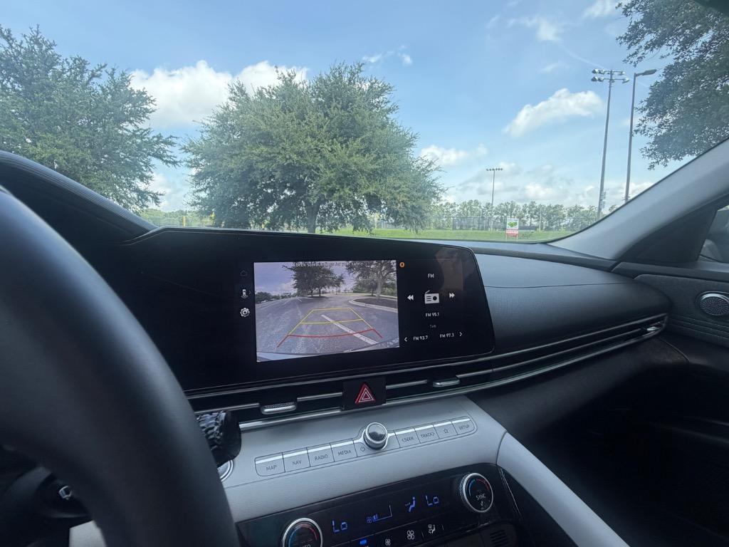 2025 Hyundai Elantra - $23,900