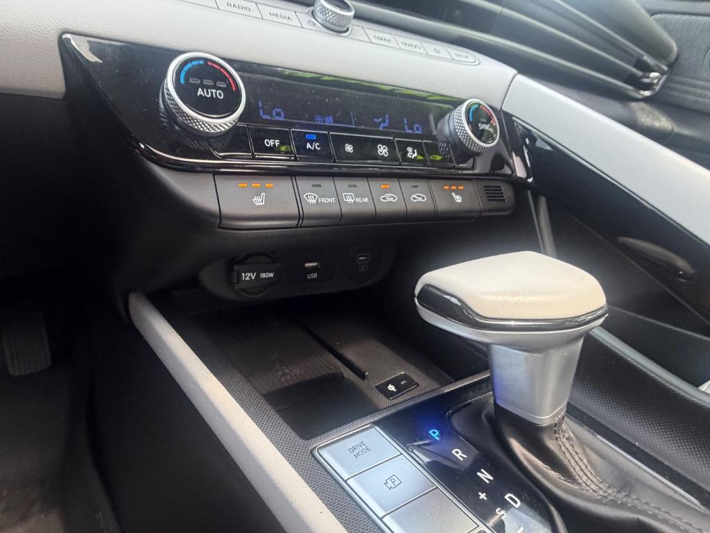 2025 Hyundai Elantra - $23,900