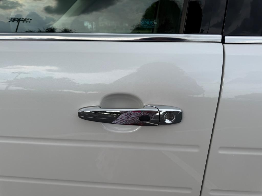 2015 Ford Flex - $13,900