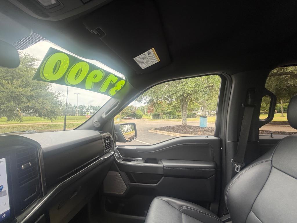2022 Ford F-150 - $37,900