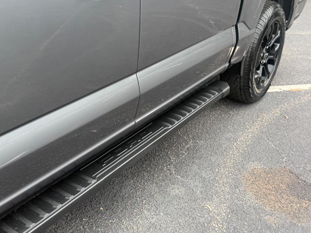 2022 Ford F-150 - $37,900