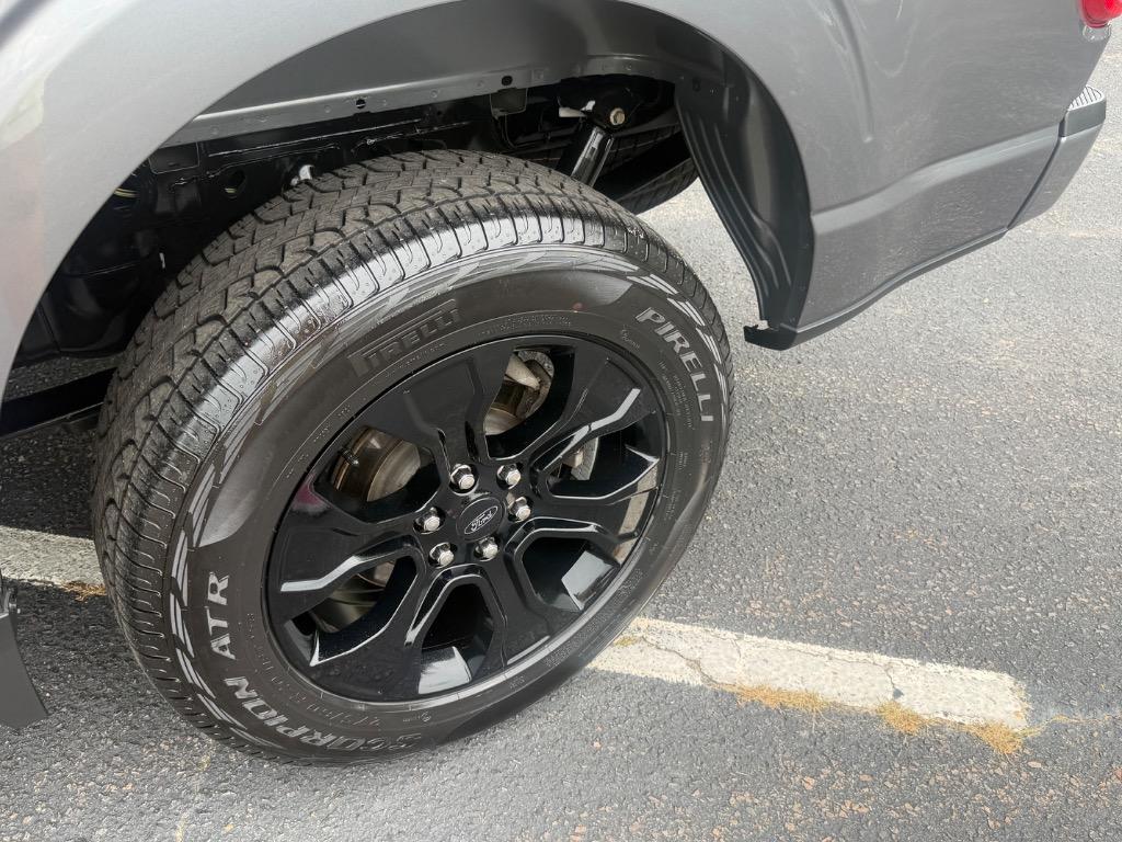 2022 Ford F-150 - $37,900