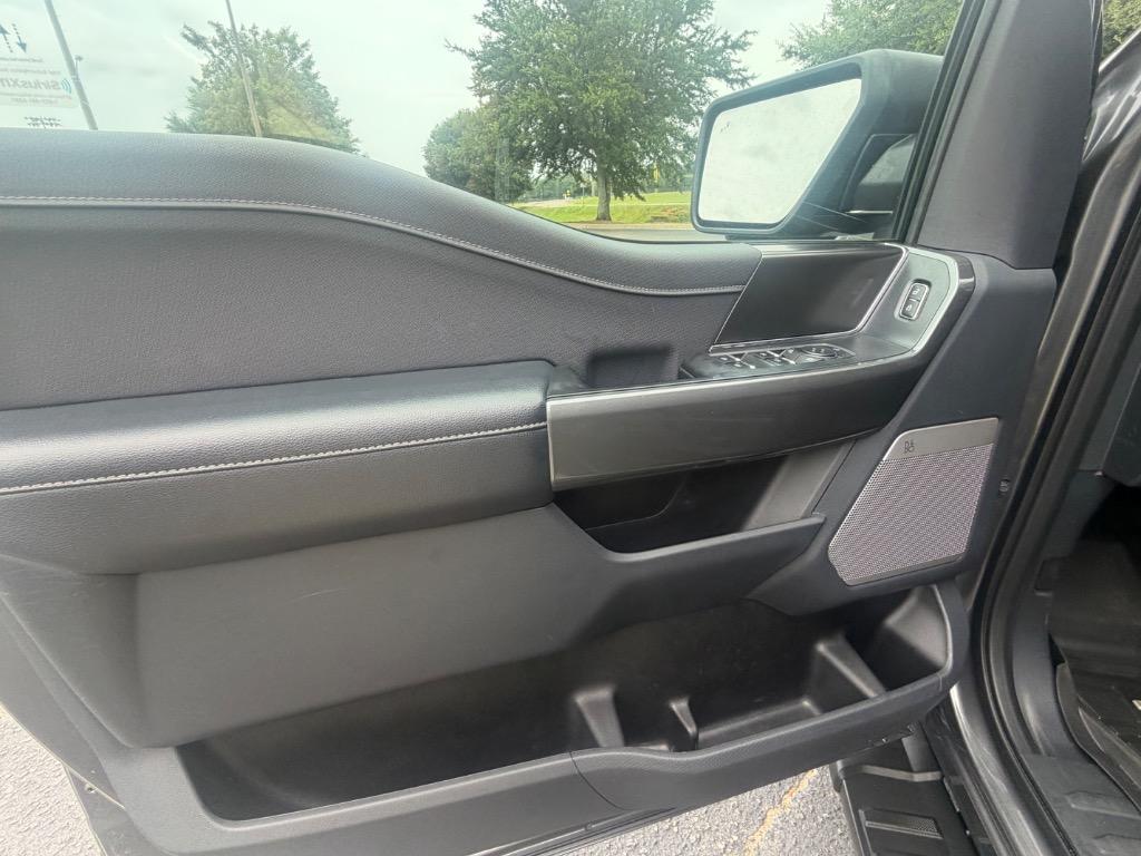 2022 Ford F-150 - $37,900