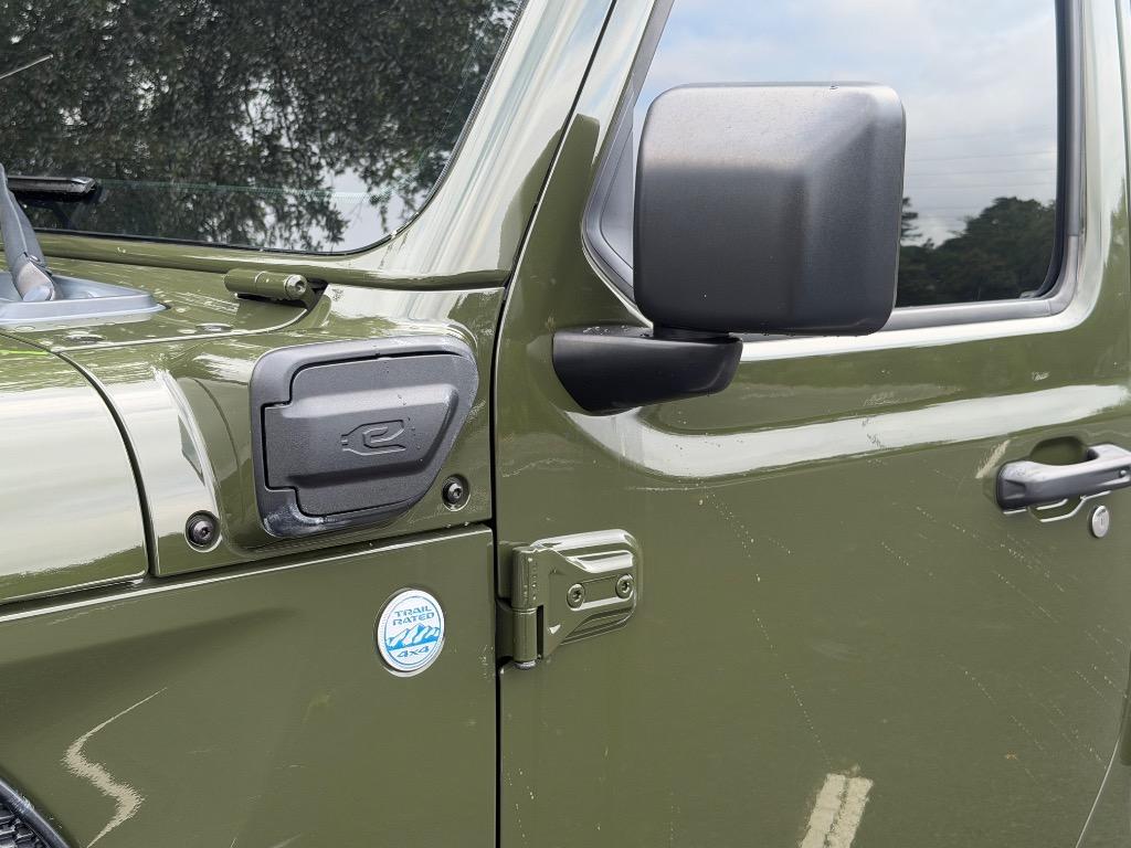 2023 Jeep Wrangler - $26,900