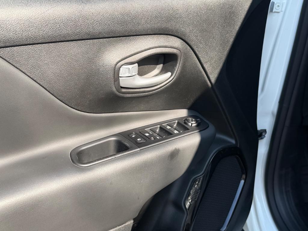 2023 Jeep Renegade - $18,900