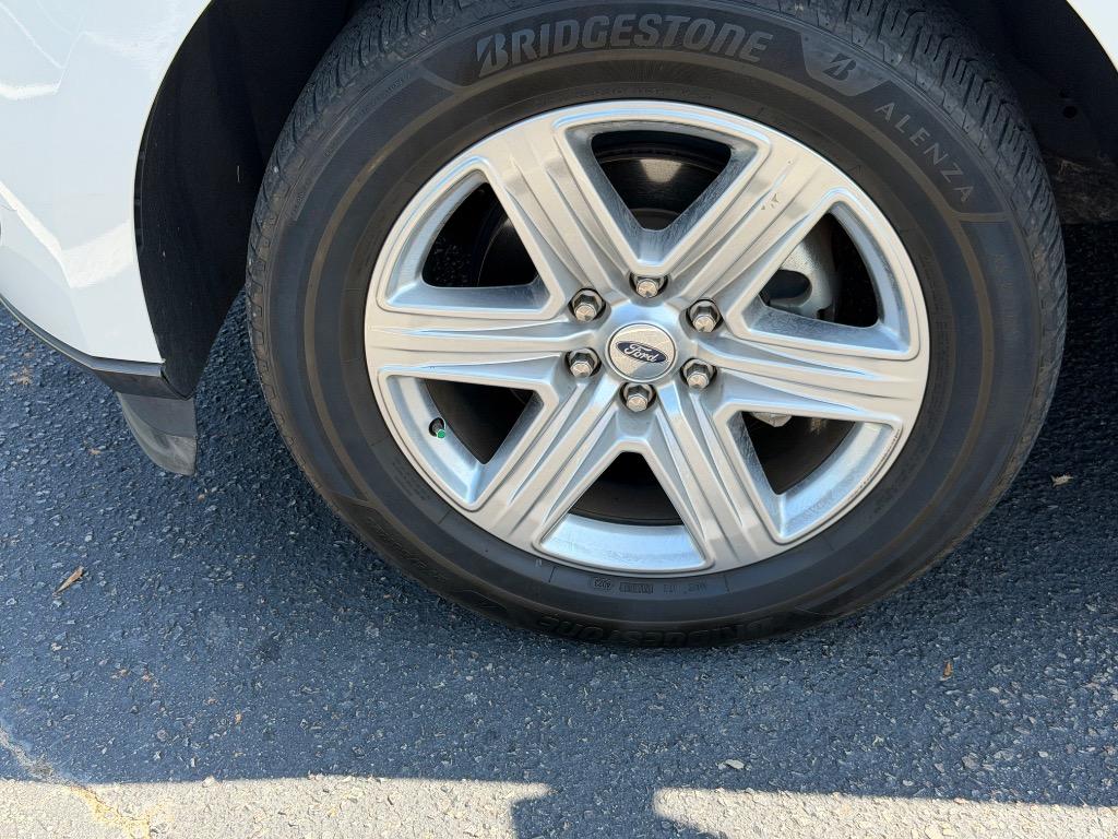 2021 Ford Expedition - $32,900