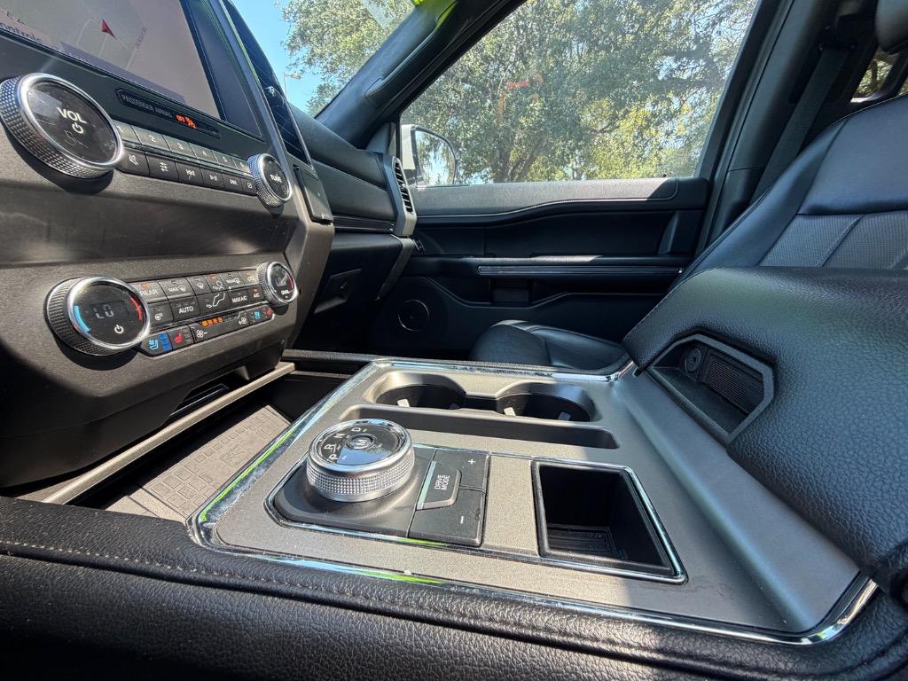 2021 Ford Expedition - $32,900