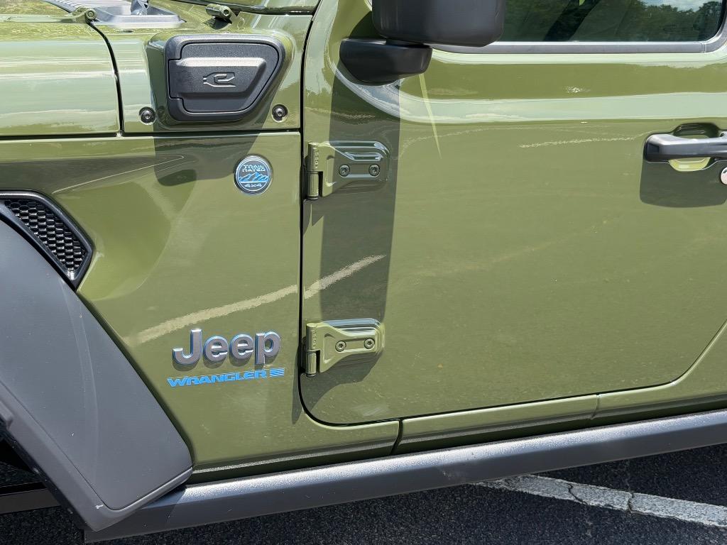 2023 Jeep Wrangler - $29,900