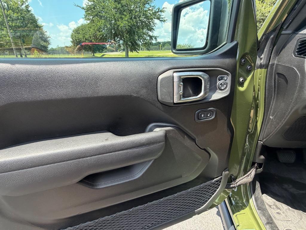 2023 Jeep Wrangler - $29,900