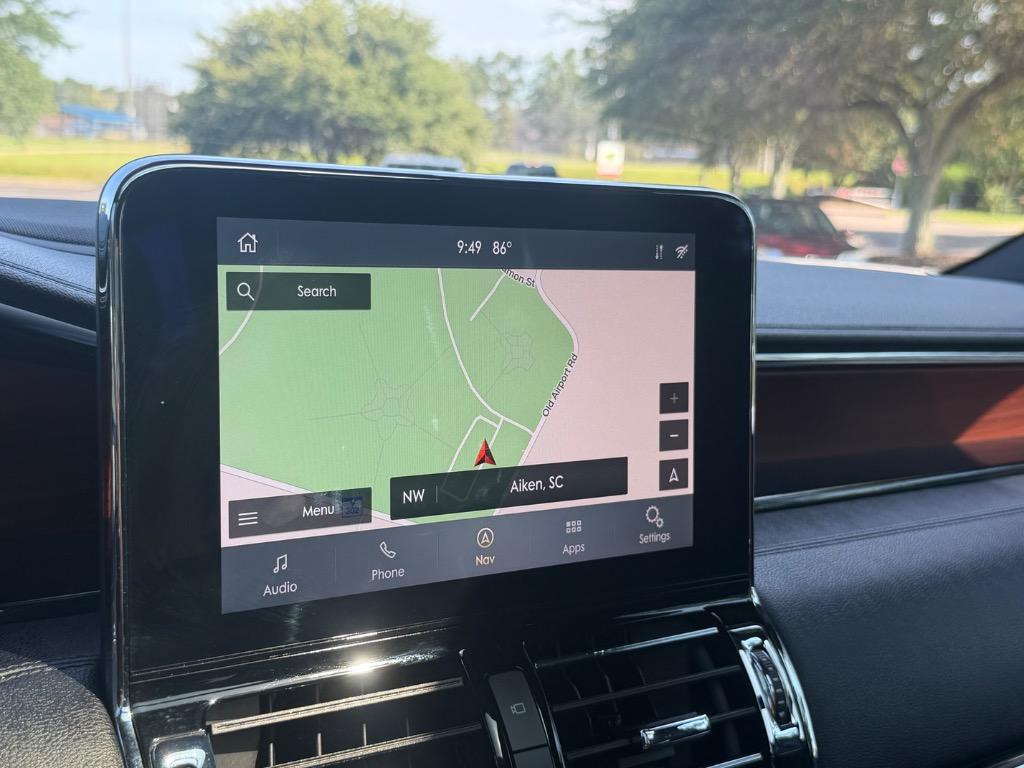 2020 Lincoln Navigator - $37,900