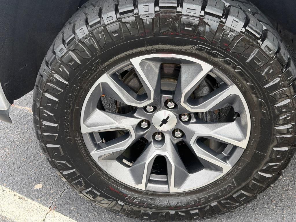 2021 Chevrolet Silverado - $39,900