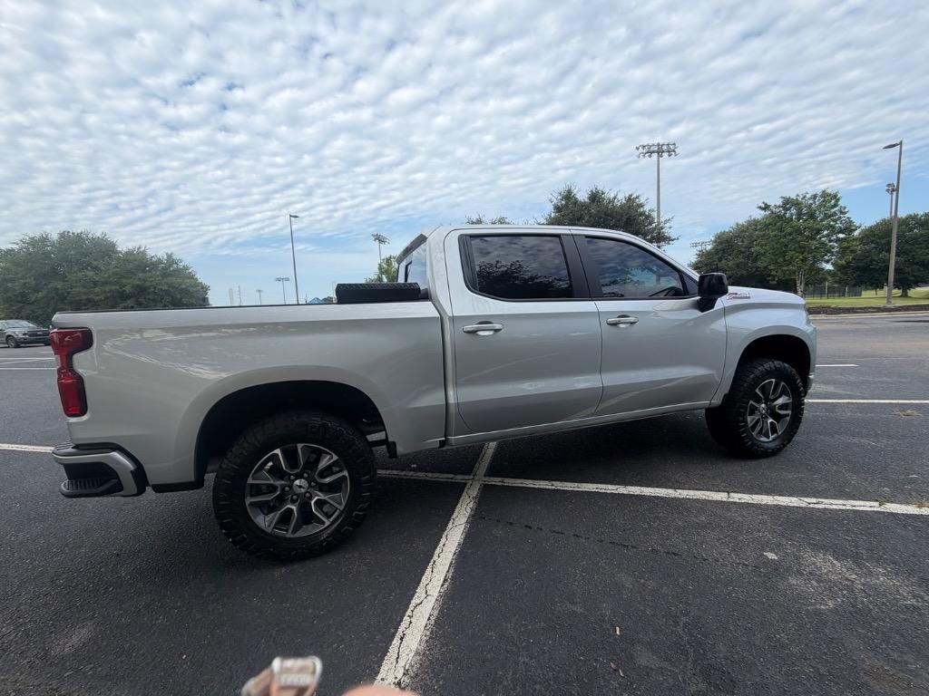 2021 Chevrolet Silverado - $39,900