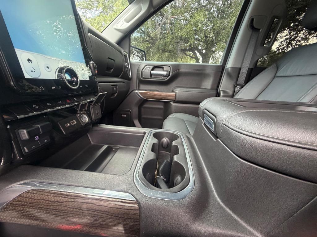 2021 Chevrolet Silverado - $39,900