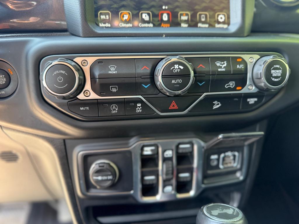 2021 Jeep Wrangler - $27,900
