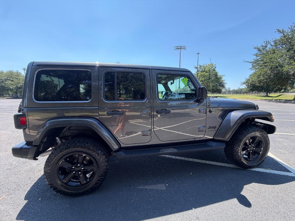 2021 Jeep Wrangler - $27,900