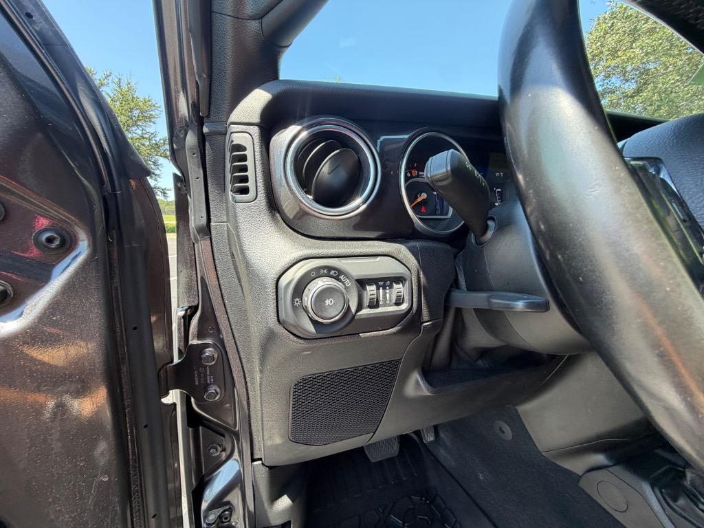 2021 Jeep Wrangler - $27,900