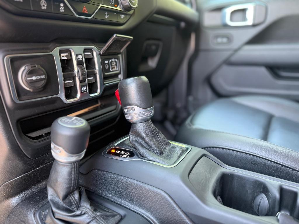 2021 Jeep Wrangler - $27,900