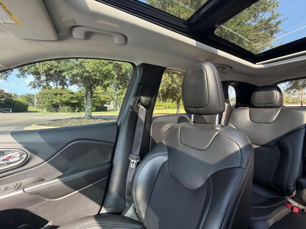 2020 Jeep Cherokee - $14,900