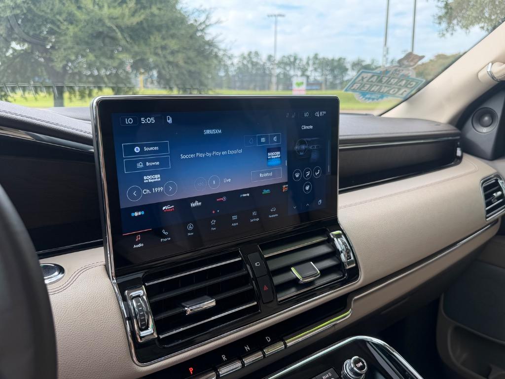 2024 Lincoln Navigator - $69,900