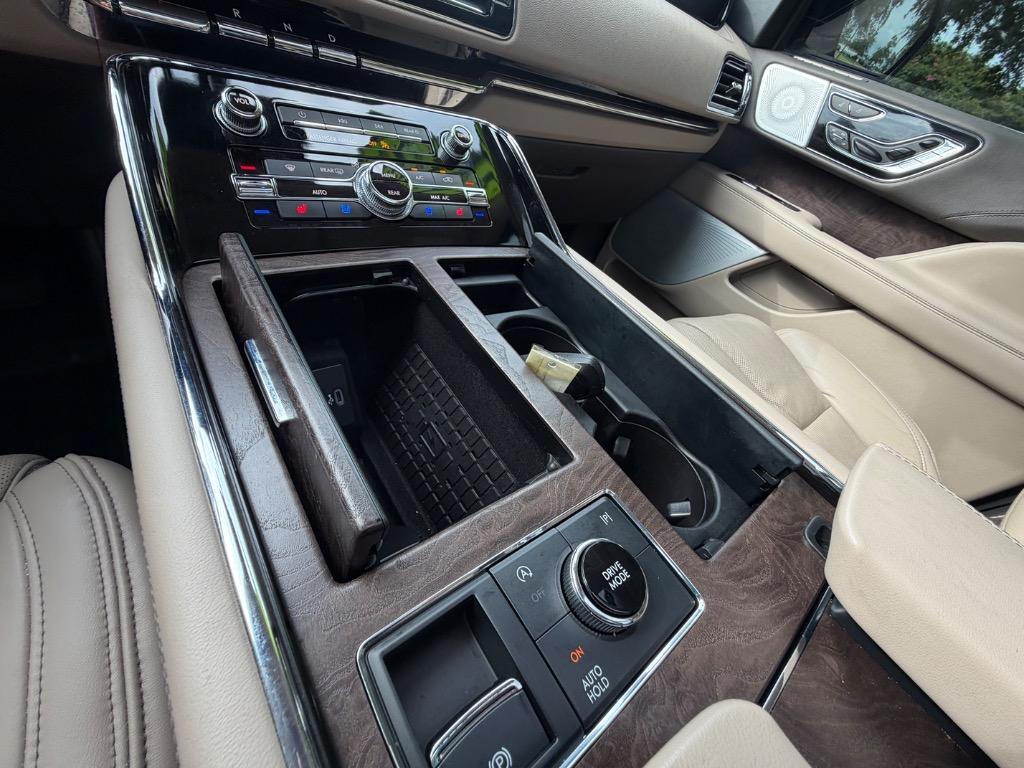 2024 Lincoln Navigator - $69,900