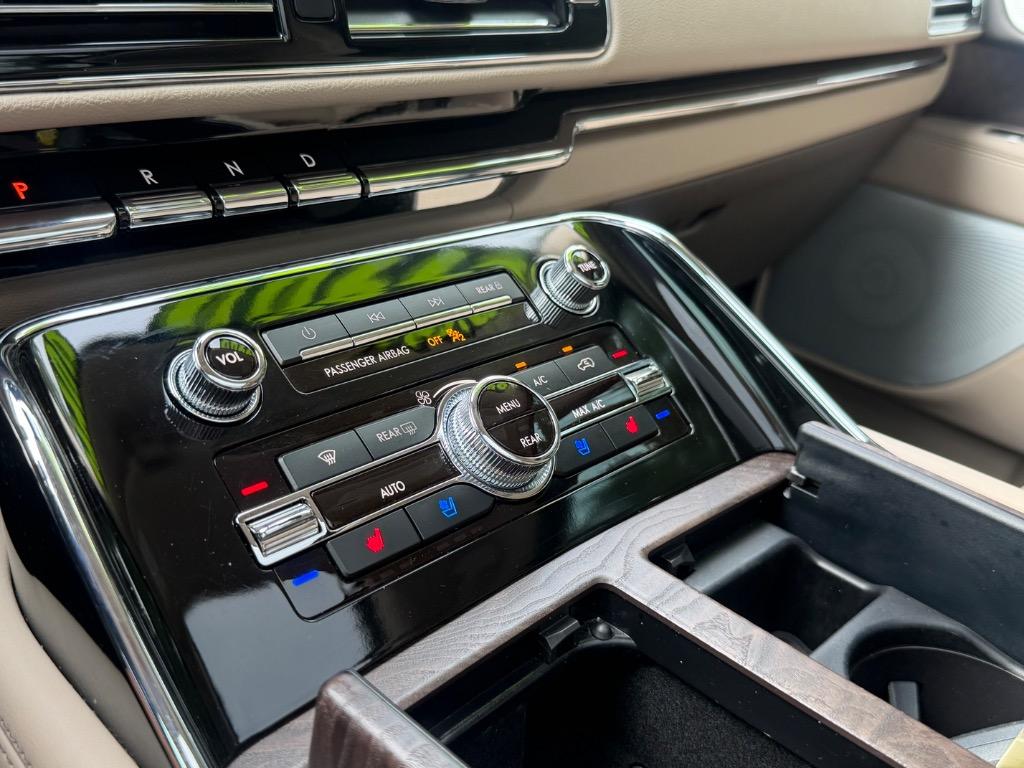 2024 Lincoln Navigator - $69,900