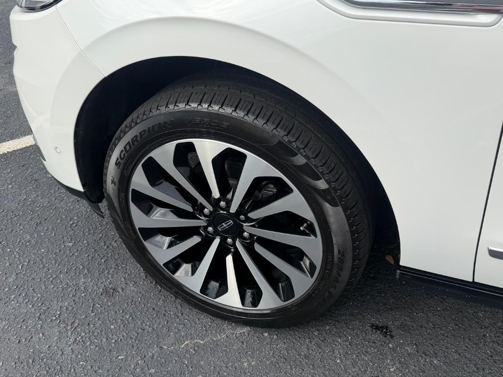 2024 Lincoln Navigator - $69,900