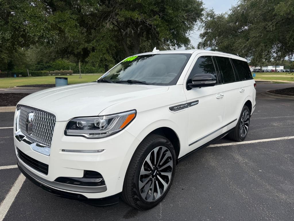 2024 Lincoln Navigator - $69,900