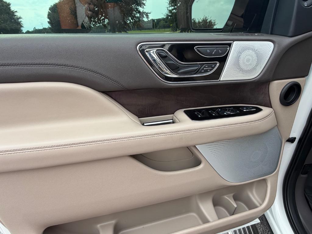 2024 Lincoln Navigator - $69,900