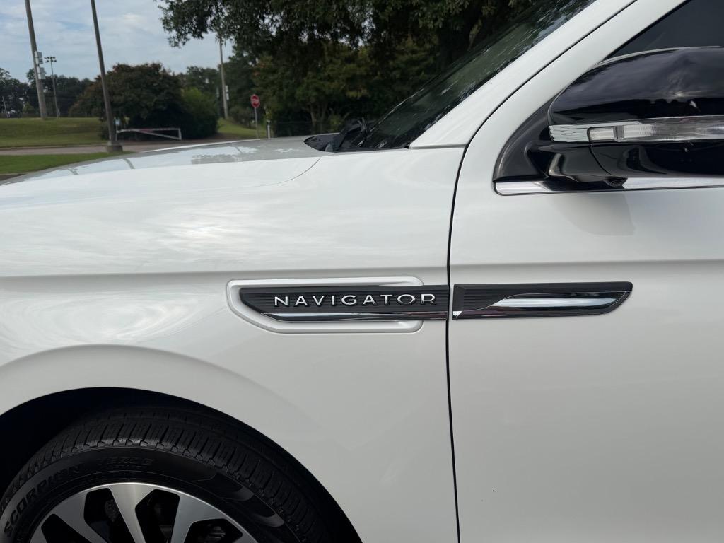 2024 Lincoln Navigator - $69,900
