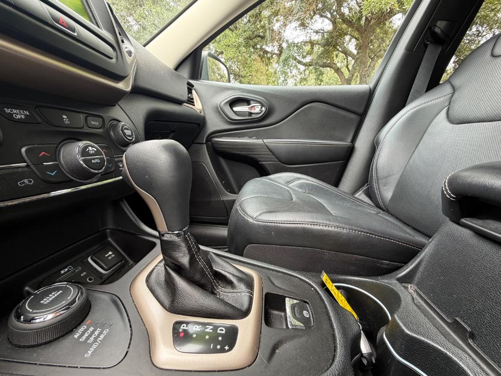 2014 Jeep Cherokee - $9,900