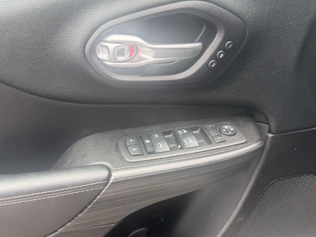 2014 Jeep Cherokee - $9,900