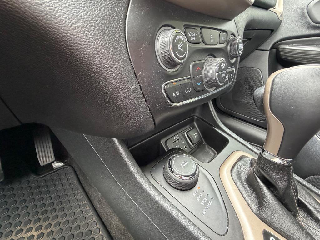 2014 Jeep Cherokee - $9,900