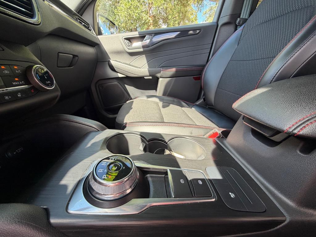 2024 Ford Escape - $24,900