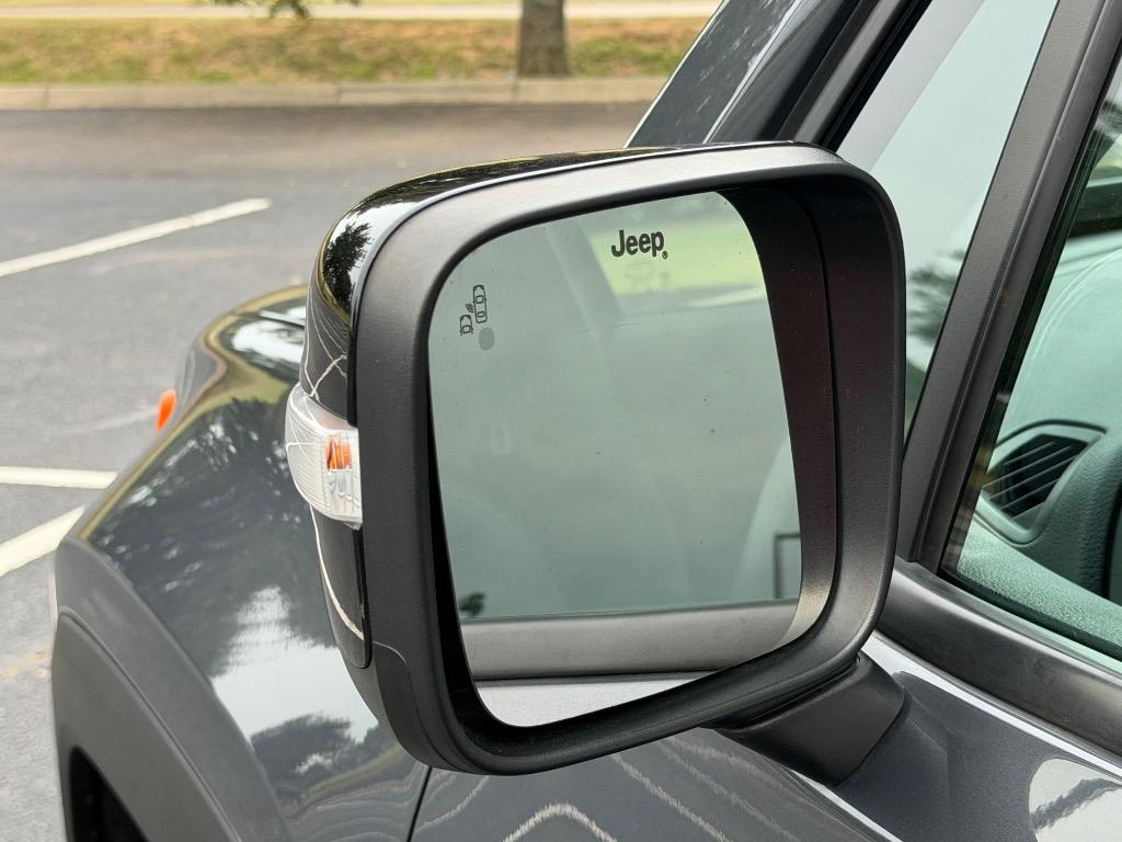 2022 Jeep Renegade - $22,900