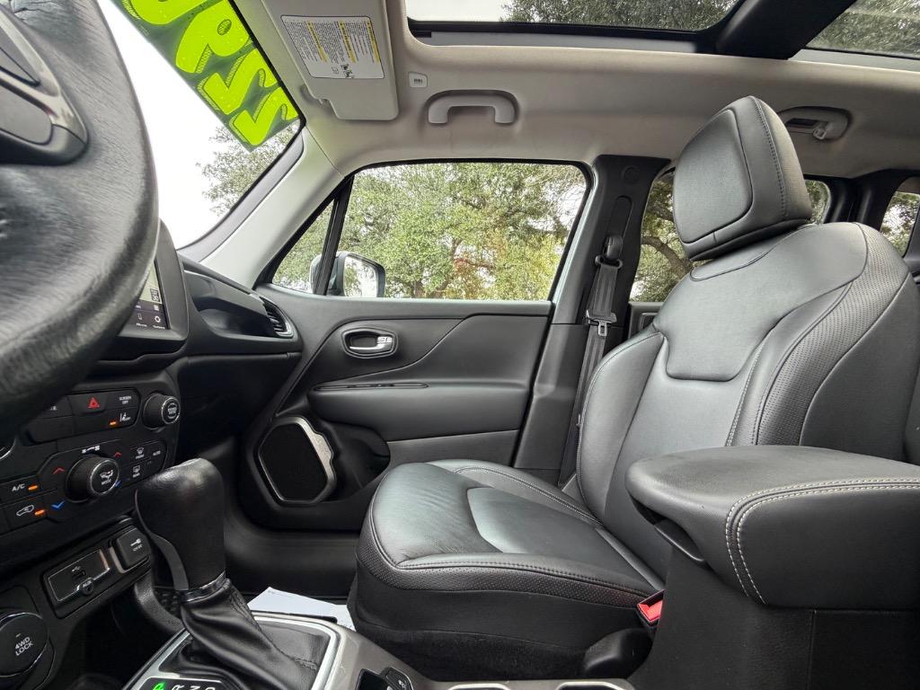 2022 Jeep Renegade - $22,900