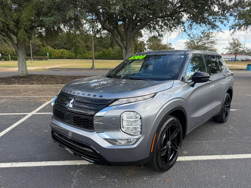 2022 Mitsubishi Outlander - $16,900