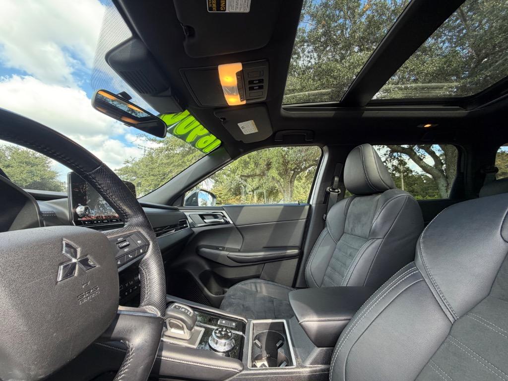 2022 Mitsubishi Outlander - $16,900