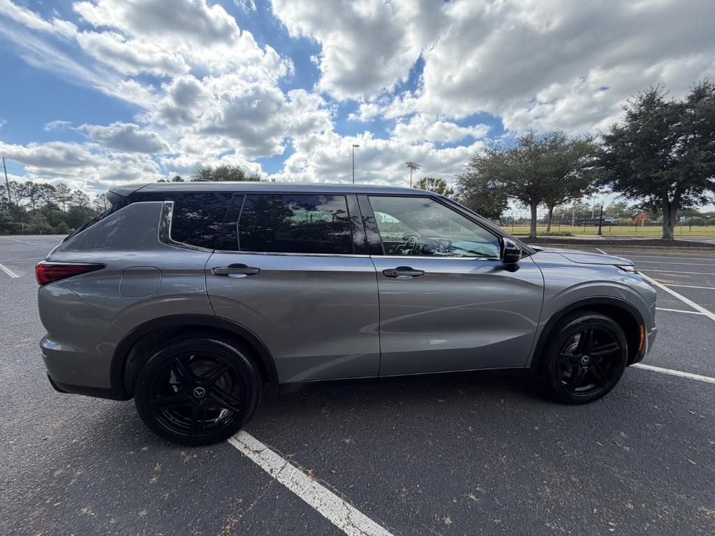 2022 Mitsubishi Outlander - $16,900