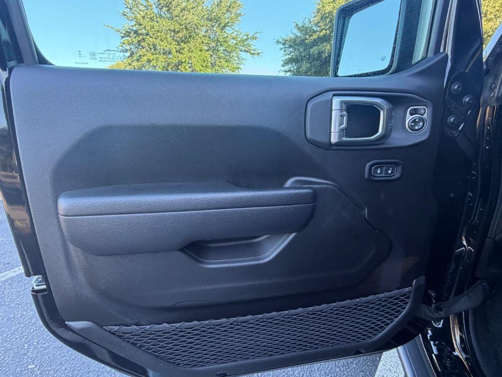 2024 Jeep Gladiator - $36,900