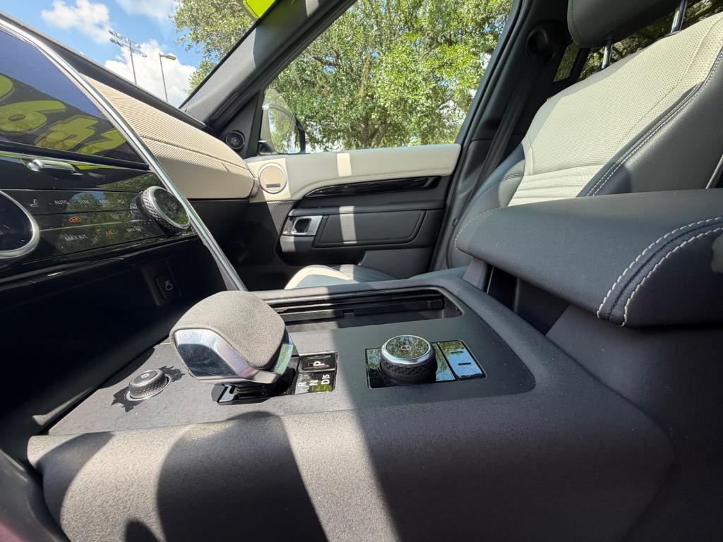 2021 Land Rover Discovery - $24,900