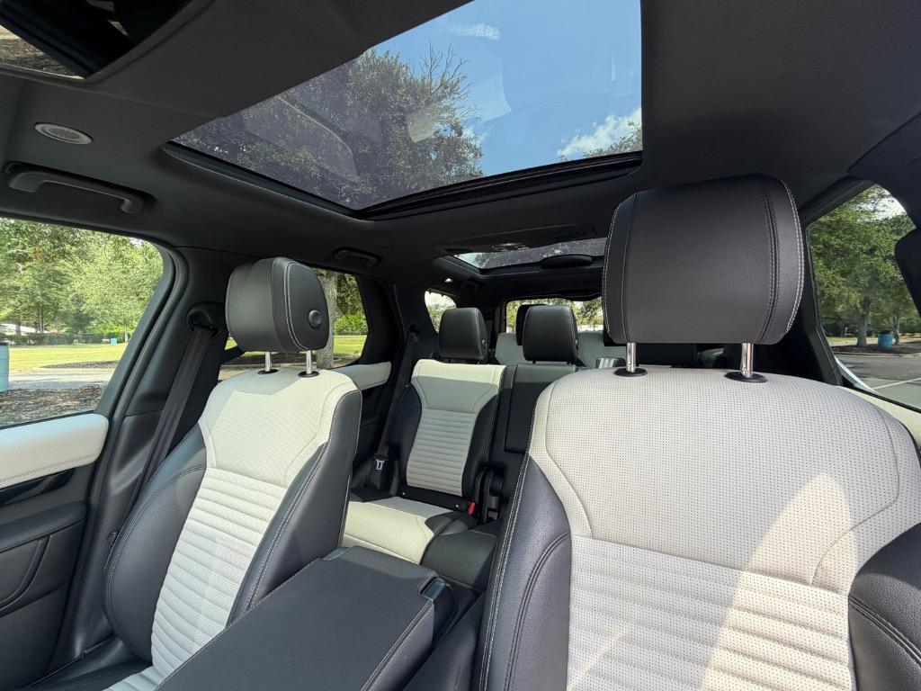 2021 Land Rover Discovery - $24,900