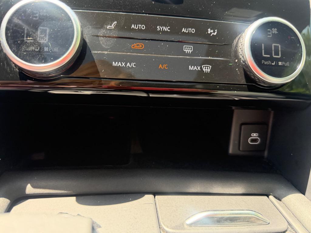 2021 Land Rover Discovery - $24,900