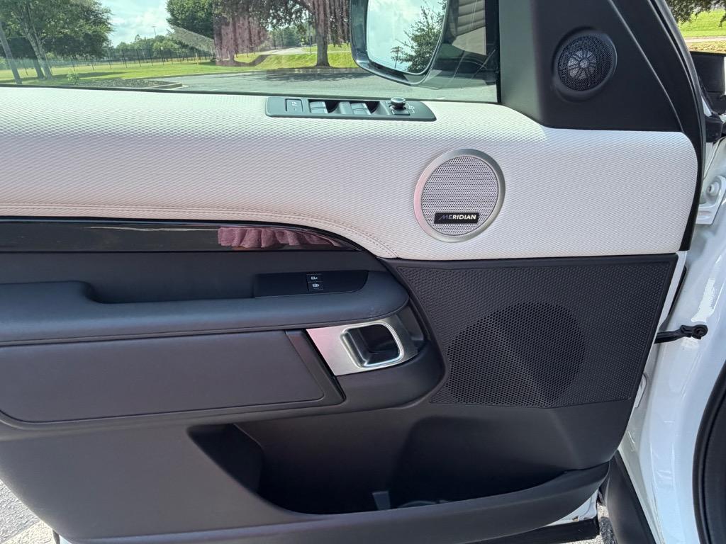 2021 Land Rover Discovery - $24,900