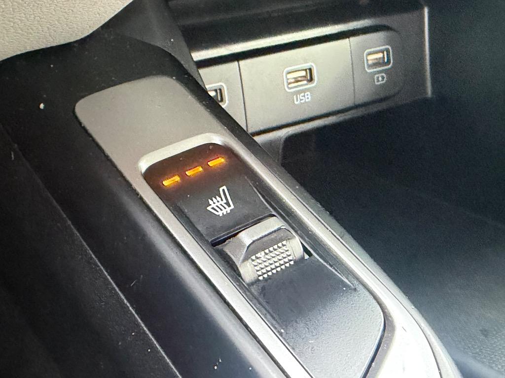 2022 Kia Sorento - $19,900