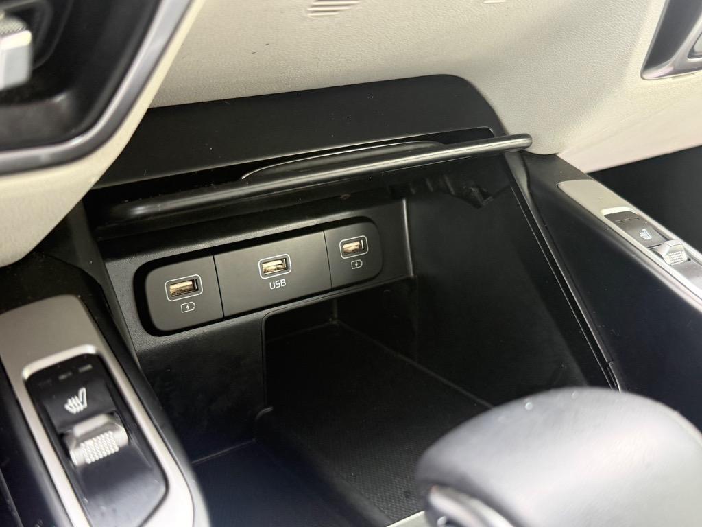 2022 Kia Sorento - $19,900