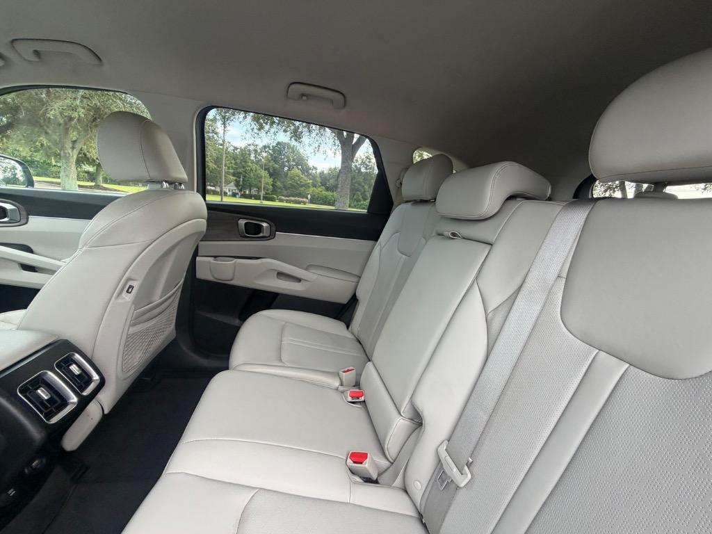 2022 Kia Sorento - $19,900