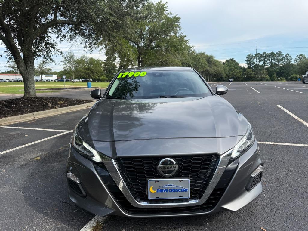 2022 Nissan Altima - $17,900